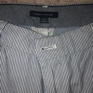 SUMMER TOMMY HILFIGER- like new Capri pants!